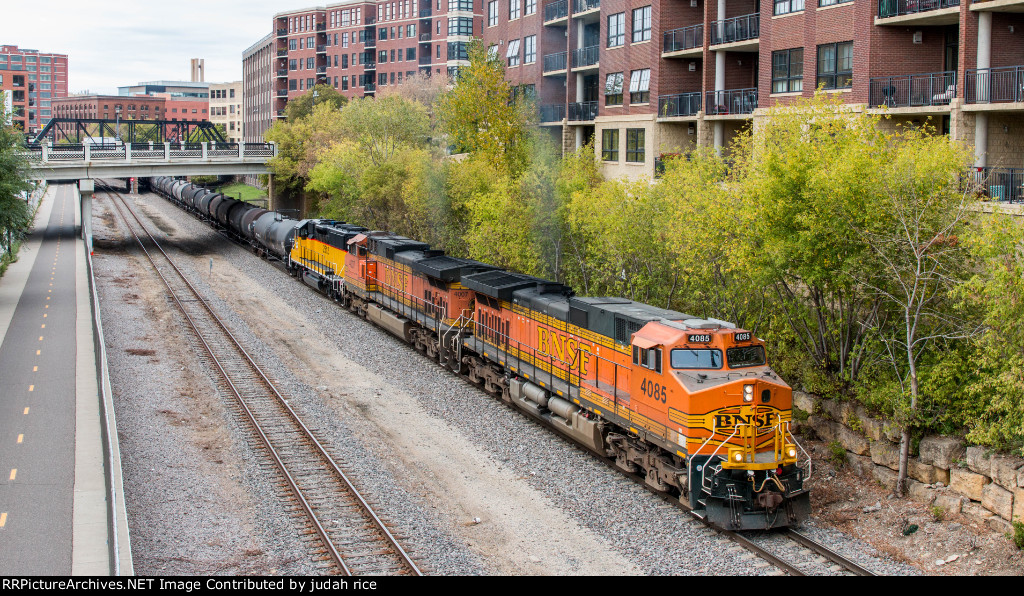 BNSF 4085